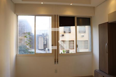 Detalhe Sala de apartamento à venda com 2 quartos, 90m² em Centro, Campinas