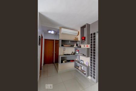 Sala de apartamento para alugar com 2 quartos, 67m² em Setor Bela Vista, Goiânia