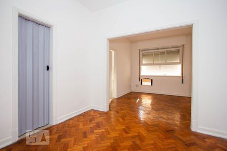 Sala/Quarto de kitnet/studio para alugar com 1 quarto, 30m² em Flamengo, Rio de Janeiro