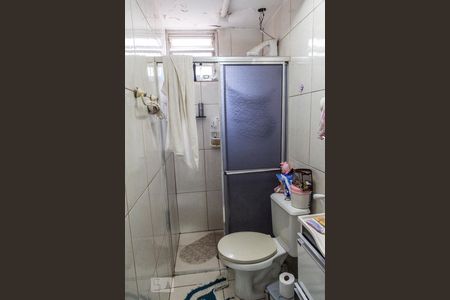 Banheiro de apartamento à venda com 2 quartos, 44m² em Conjunto Habitacional Teotonio Vilela, São Paulo