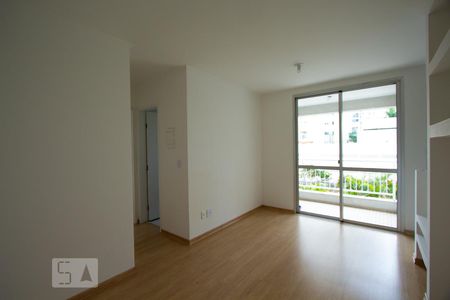 Sala de apartamento para alugar com 1 quarto, 40m² em Super Quadra Morumbi, São Paulo