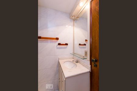Banheiro Social de apartamento para alugar com 3 quartos, 94m² em Botafogo, Rio de Janeiro