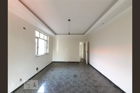 Sala de casa à venda com 2 quartos, 120m² em Higienópolis, Rio de Janeiro