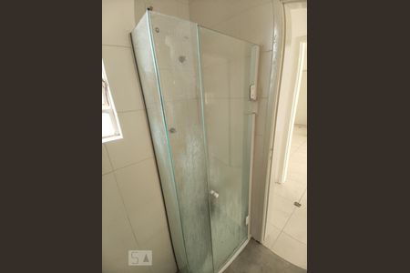 Banheiro box de apartamento para alugar com 1 quarto, 55m² em Cristo Rei, São Leopoldo