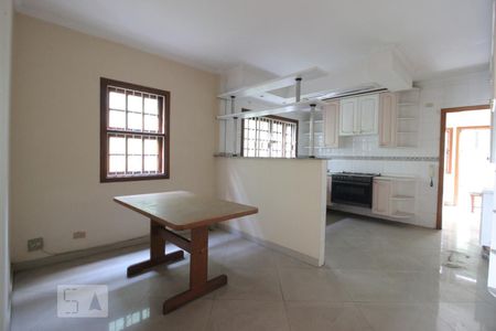 Cozinha de casa à venda com 3 quartos, 360m² em Santa Teresinha, São Paulo