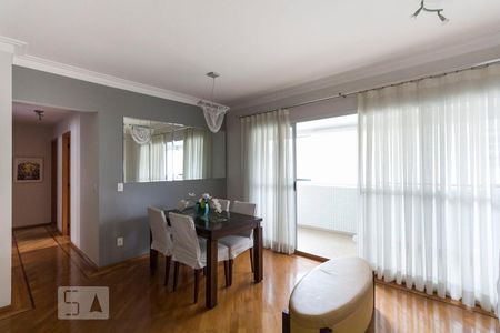 Apartamento para alugar com 90m², 4 quartos e 2 vagasSala