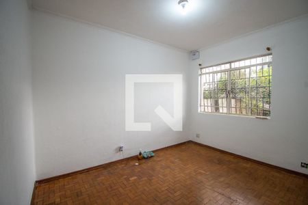 Sala de TV de casa para alugar com 3 quartos, 233m² em Bosque, Campinas