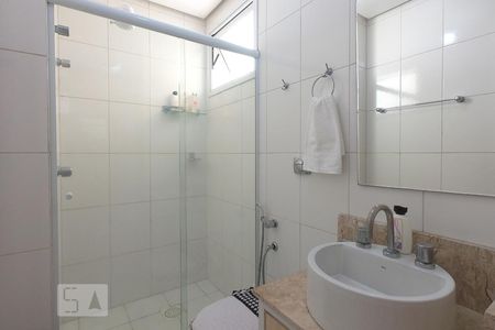 Banheiro de apartamento para alugar com 3 quartos, 89m² em Centro, Florianópolis