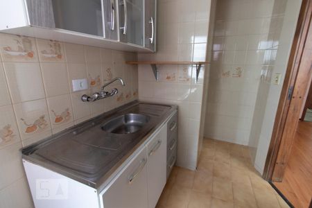 Cozinha de apartamento para alugar com 1 quarto, 40m² em Centro, Curitiba