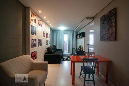 Sala de apartamento para alugar com 2 quartos, 157m² em Kobrasol, São José