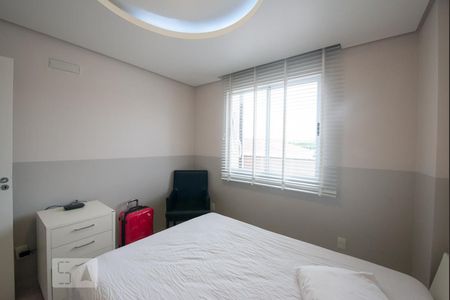 Quarto de apartamento para alugar com 2 quartos, 157m² em Kobrasol, São José