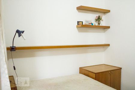 Quarto de apartamento à venda com 1 quarto, 54m² em Santana, Porto Alegre