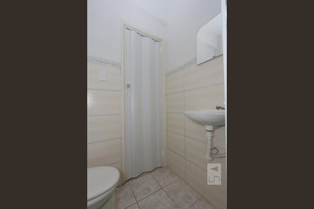 Banheiro de kitnet/studio para alugar com 1 quarto, 25m² em Centro, Rio de Janeiro