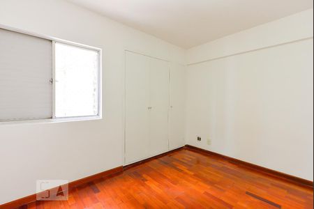 Suíte 2 de apartamento à venda com 2 quartos, 88m² em Vila Madalena, São Paulo