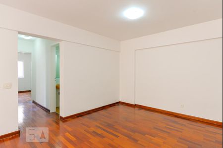 Sala de apartamento à venda com 2 quartos, 88m² em Vila Madalena, São Paulo