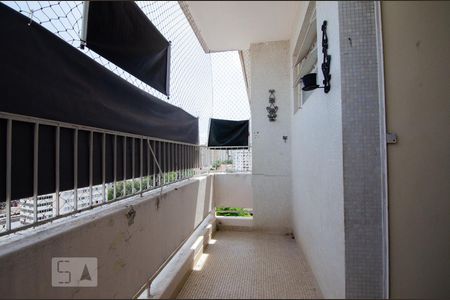 Sacada de apartamento à venda com 3 quartos, 100m² em Centro, Campinas