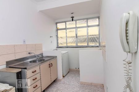 Cozinha de apartamento à venda com 1 quarto, 44m² em Vila Ipiranga, Porto Alegre