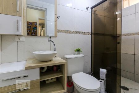 Banheiro de apartamento para alugar com 2 quartos, 68m² em Jardim Patente, São Paulo