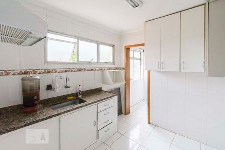 Cozinha de apartamento para alugar com 2 quartos, 58m² em I.a.p.i., Osasco