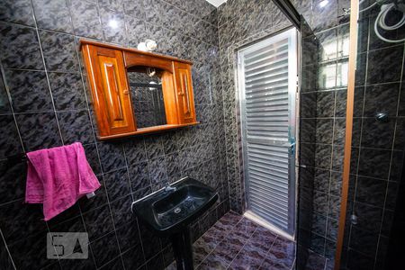 Banheiro de casa para alugar com 3 quartos, 87m² em Icaraí, Niterói