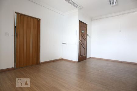 Sala de casa à venda com 4 quartos, 174m² em Km 18, Osasco