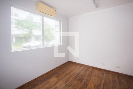 Sala 3 de casa à venda com 5 quartos, 272m² em Jardim das Acácias, São Paulo