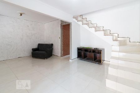 Sala de casa para alugar com 4 quartos, 200m² em Jardim São Roberto, Guarulhos