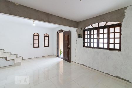 Sala de casa para alugar com 4 quartos, 200m² em Jardim São Roberto, Guarulhos