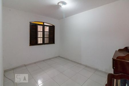 Quarto 1 de casa para alugar com 4 quartos, 200m² em Jardim São Roberto, Guarulhos