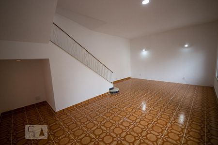 Sala 1 de casa à venda com 3 quartos, 400m² em Santa Rosa, Niterói