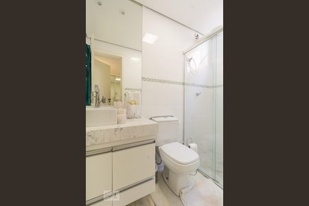 Banheiro da Suíte de apartamento para alugar com 2 quartos, 56m² em Ouro Preto, Belo Horizonte