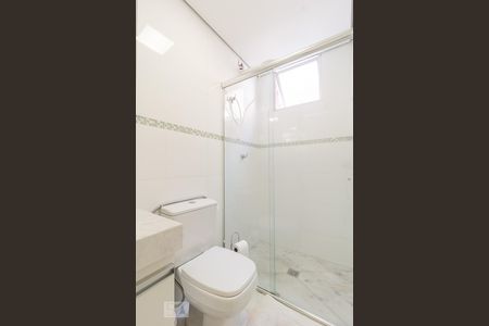 Banheiro da Suíte de apartamento para alugar com 2 quartos, 56m² em Ouro Preto, Belo Horizonte