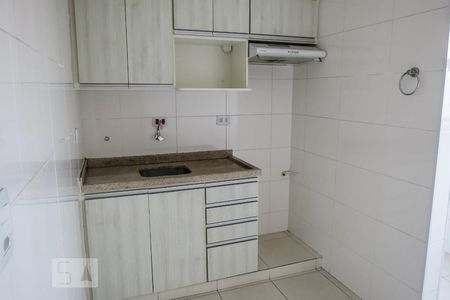 Cozinha de apartamento à venda com 2 quartos, 75m² em Km 18, Osasco