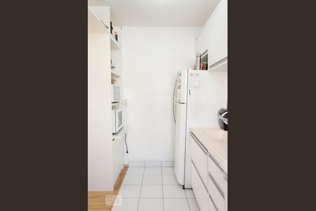 Cozinha de apartamento à venda com 2 quartos, 46m² em Bairro Fátima, Canoas