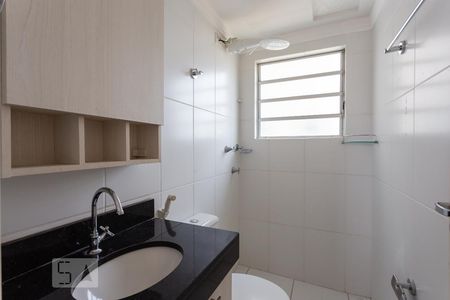 Banheiro da Suíte de apartamento à venda com 3 quartos, 58m² em Jardim Nova Europa, Campinas