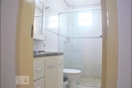 Banheiro de kitnet/studio para alugar com 1 quarto, 28m² em Santinho , Florianópolis