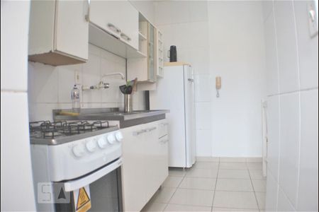 Cozinha de kitnet/studio para alugar com 1 quarto, 28m² em Santinho , Florianópolis