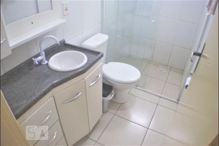 Detalhe banheiro de kitnet/studio para alugar com 1 quarto, 28m² em Santinho , Florianópolis