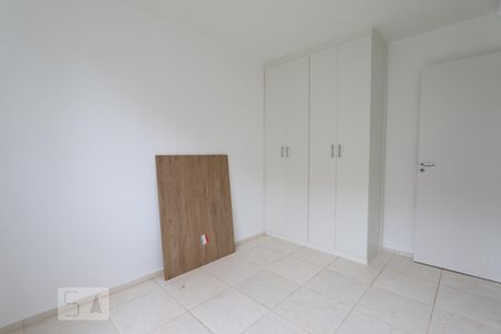 Quarto 1 de apartamento para alugar com 2 quartos, 41m² em Jacarepaguá, Rio de Janeiro