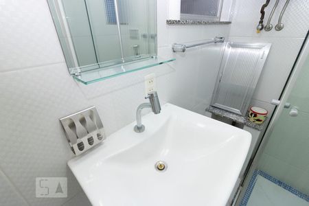 Banheiro Social de apartamento para alugar com 2 quartos, 90m² em Todos Os Santos, Rio de Janeiro