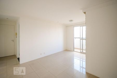 Sala de apartamento para alugar com 3 quartos, 64m² em Vila Bertioga, São Paulo