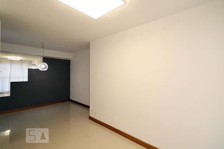 Sala de apartamento para alugar com 3 quartos, 85m² em Recreio dos Bandeirantes, Rio de Janeiro