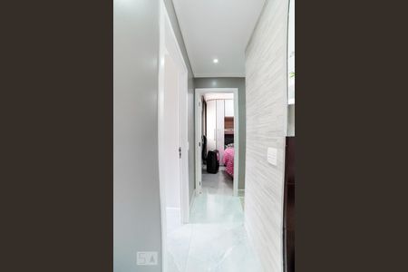 Corredor Quartos de apartamento à venda com 2 quartos, 53m² em Vila Gustavo, São Paulo