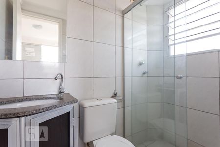 Banheiro da suíte de apartamento para alugar com 3 quartos, 60m² em Vila São Bento, Campinas