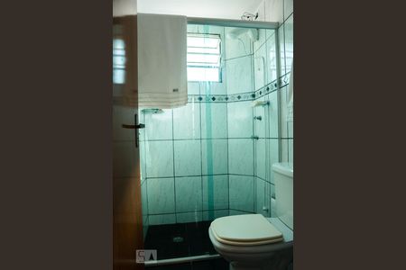 Banheiro de apartamento para alugar com 2 quartos, 45m² em Piratininga (venda Nova), Belo Horizonte