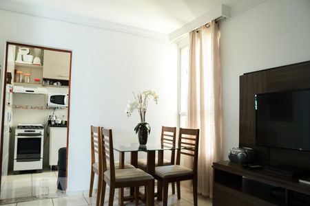 Sala de apartamento para alugar com 2 quartos, 45m² em Piratininga (venda Nova), Belo Horizonte