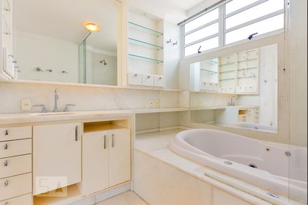 Banheiro Suíte  de apartamento para alugar com 3 quartos, 160m² em Jardim Paulista, São Paulo