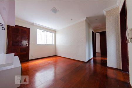 Sala de apartamento à venda com 3 quartos, 80m² em João Pinheiro, Belo Horizonte