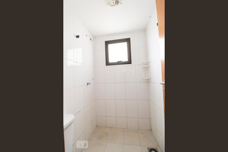 Banheiro da Suíte Americana de apartamento para alugar com 3 quartos, 92m² em Setor Bueno, Goiânia