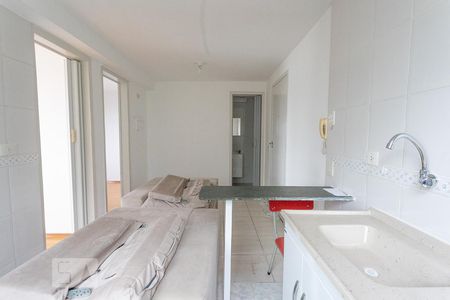 Sala Cozinha integrada de apartamento à venda com 2 quartos, 32m² em Conceição, Diadema